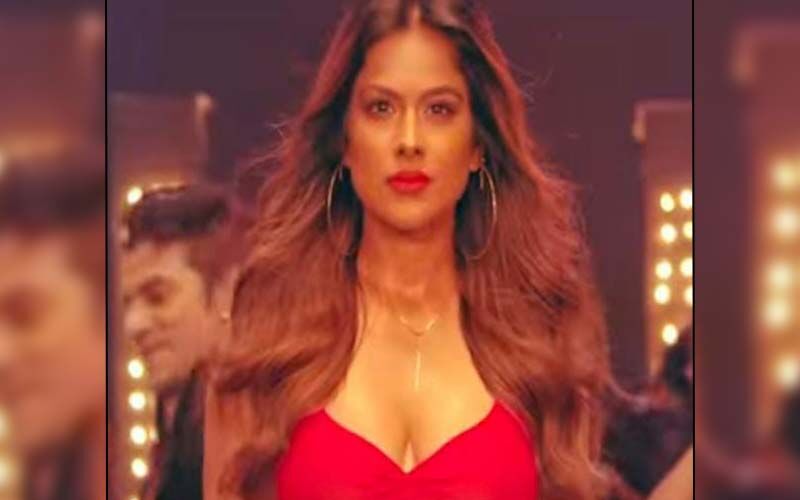 Nia Sharma Looks 'Hawt' And Her Killer Dance Moves Set The Temperature Soaring In 'Saat Samundar Paar' -WATCH VIDEO