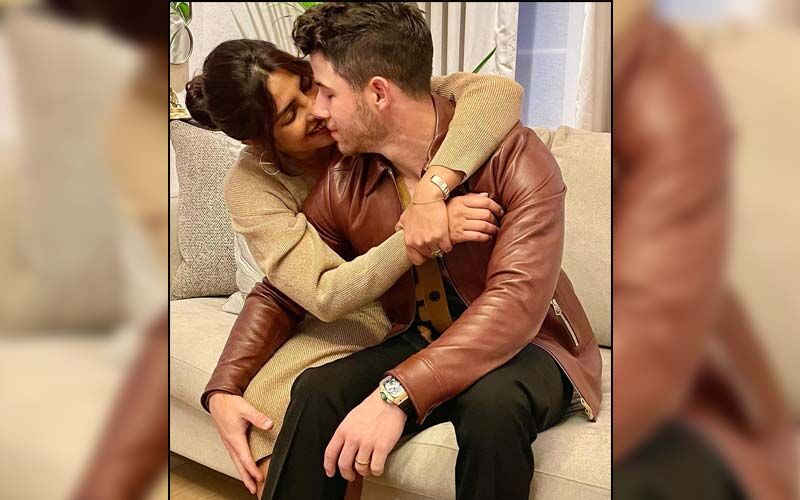 Priyanka Chopra Wraps Her Arms Around Husband Nick Jonas In His Thanksgiving Post; Singer Says, 'Grateful For You'
