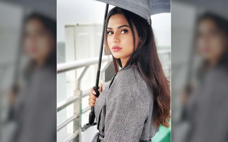 Actress Nusraat Faria Shares Beautiful Picture With A Lovely Message On Instagram