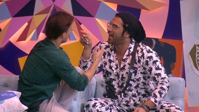 Bigg Boss 13: Asim Riaz-Paras Chhabra's Fight Takes Ugly Turn, Contestants SPIT, Say ‘Thu Thu’ On Each Other’s Face – VIDEO