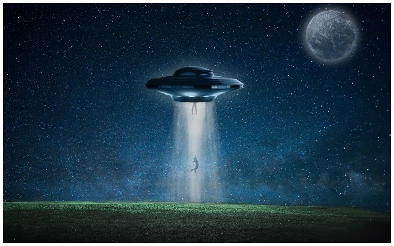 Aliens Live Among Humans? Scientist Studying Pilots Spotting UFOs Claims Extraterrestrials Have Been Here For Long Time
