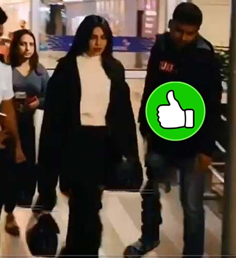 PriyankaChopra Snapped At Delhi Airport