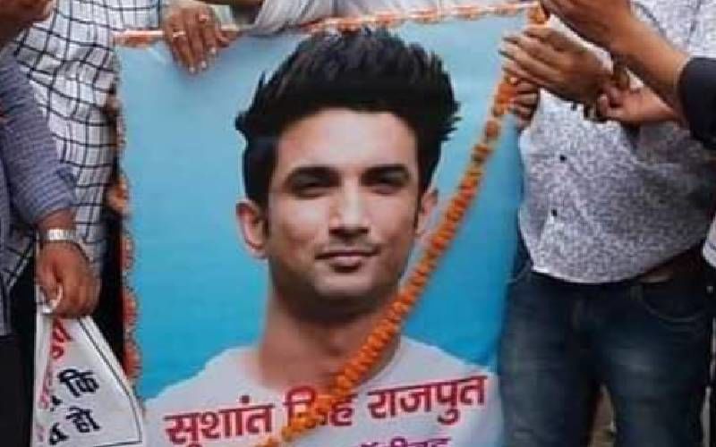Sushant Singh Rajput Demise: Fans In Patna Hold A Candle Light March; Display Placard Saying 'Boycott Nepotism' - PICS