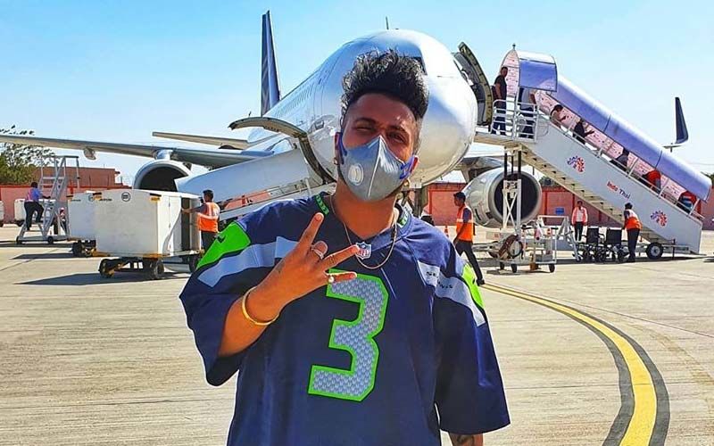 Sukhe Muzical Doctorz Wears A Safety Mask While Travelling Amid Coronavirus Outbreak