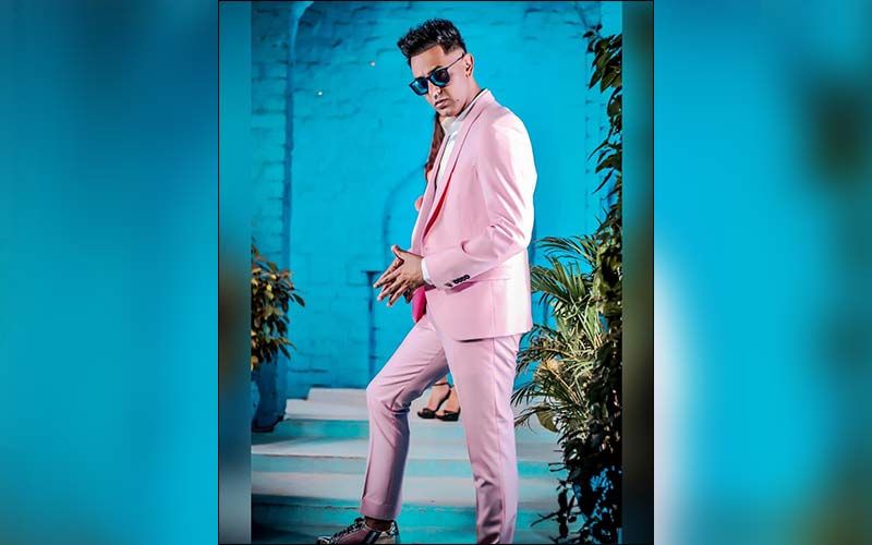 Gippy Grewal Shares Throwback Picture Of His College Day