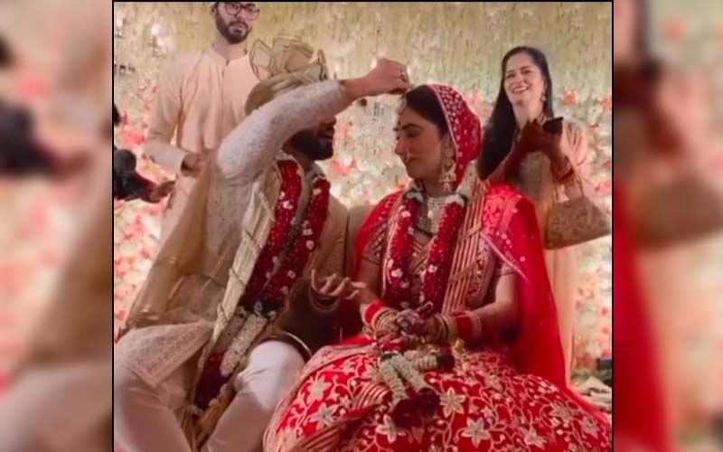 Rahul Vaidya-Disha Parmar Wedding: Actress Can't Stop Smiling As The Singer Puts Sindoor On Her Forehead -WATCH VIDEO