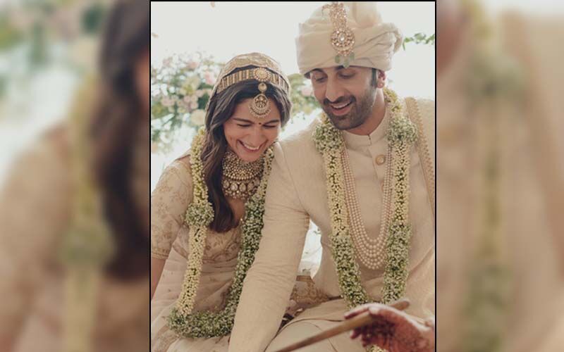 Ranbir Kapoor-Alia Bhatt WEDDING GIFTS: Kareena Kapoor Khan's Diamond Necklace Worth Rs 3 Lakh, Platinum Bracelet Worth Rs 14.5 Lakh From Katrina Kaif And More -Report