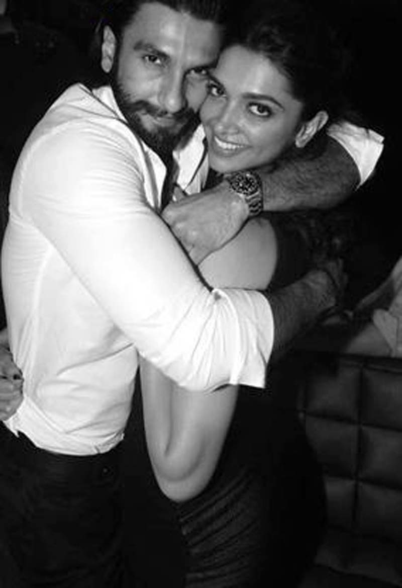 Ranveer Deepika Romantic Picture