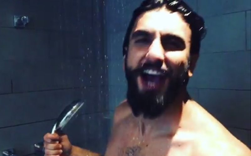 Ranveer Singh's Crazy Shower Dance In Paris For Befikre