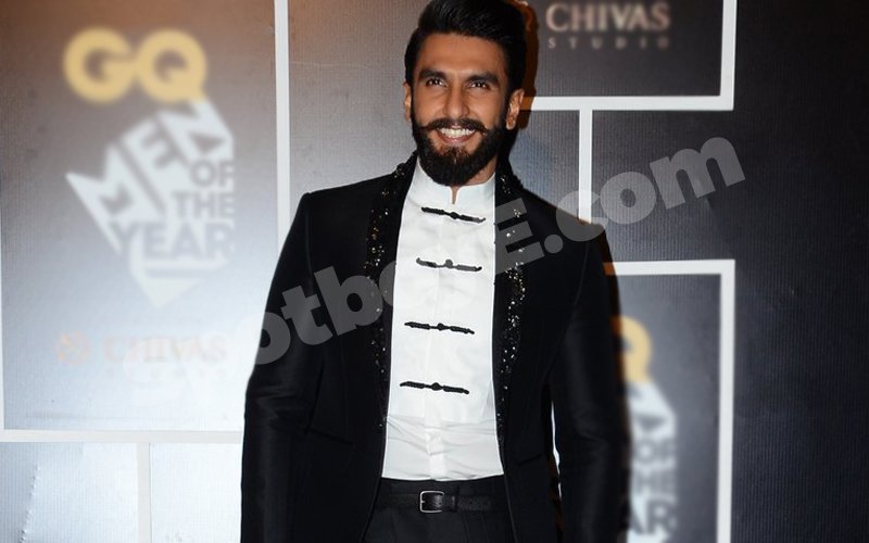 VIDEO: OMG! Did Ranveer Actually Wear That For The GQ Men Of The Year Awards?