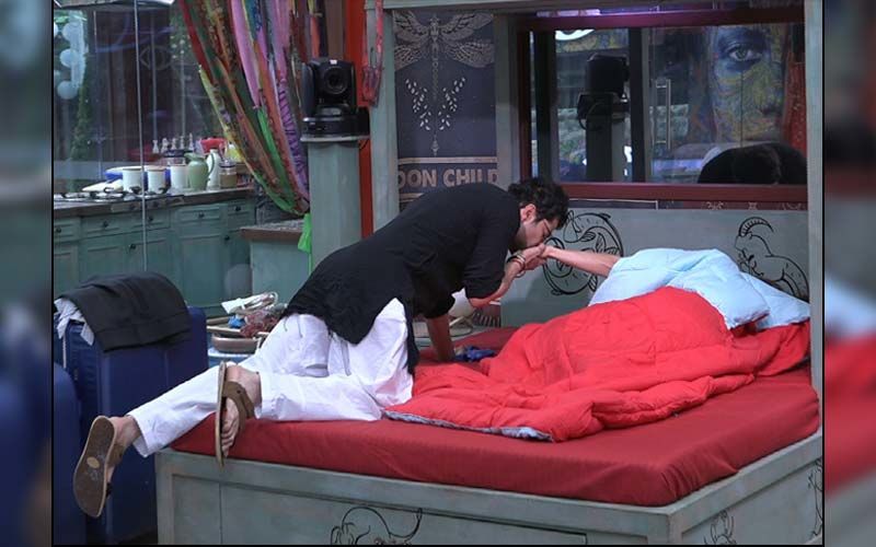 Bigg Boss OTT: Raqesh Bapat Kisses Shamita Shetty's Hand To Wake Her Up; Is Something Brewing Between The Two?