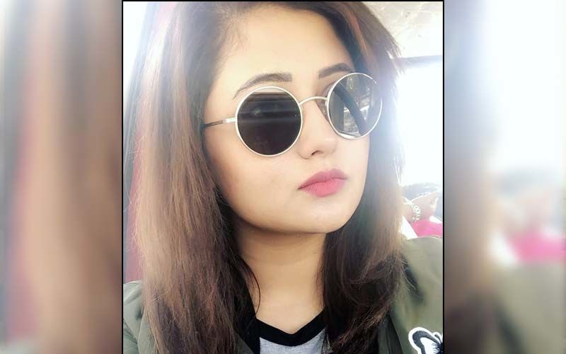 Rashami Desai Makes A Thought-Provoking Post On COVID-19 Crisis; Shares A List Of Things 'Money Can't Buy' - UP