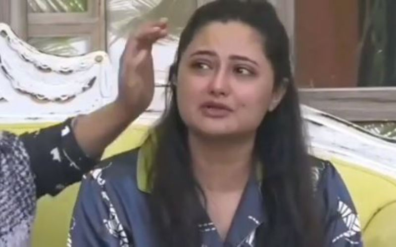 Bigg Boss 13: Rashami Desai Sobs Profusely As She Talks About Her Journey; Says 'I Am Done With This Life'