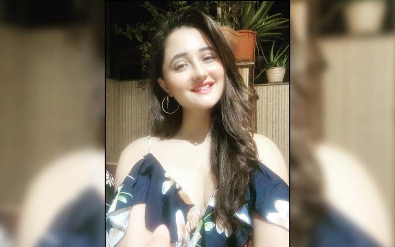Rashami Desai Reacts To Viral Video Of A Staff Member Misbehaving With A Woman At The Airport; Actress Requests Airline Management To Help Her As She Says, 'Humanity Is Dying'