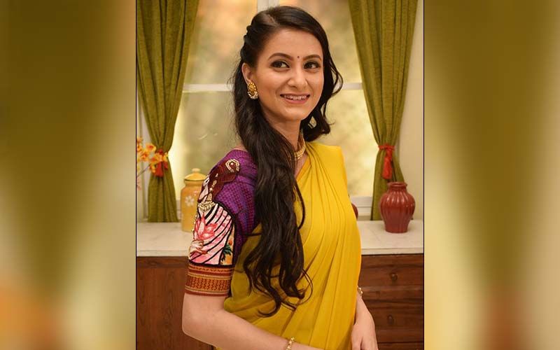Popular Swamini Actress Revati Lele Takes A Modern Avatar As A Celebrity Guest On A Cooking Show
