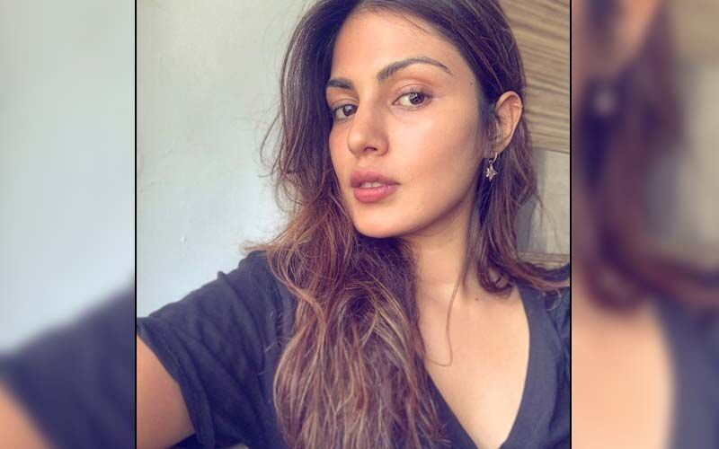 Rhea Chakraborty Raises Temperature In Sexy Bikini Top And Shorts Amid Sushant Singh Rajput Death Controversy; Fan Says, ‘Goddess Rhea Is Back’