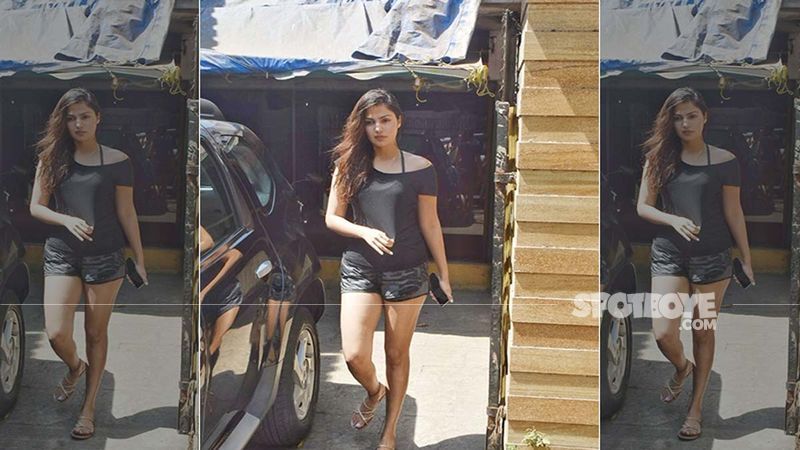 Rhea Chakraborty Spotted Outside The Gym Which She Used To Frequent With Sushant Singh Rajput