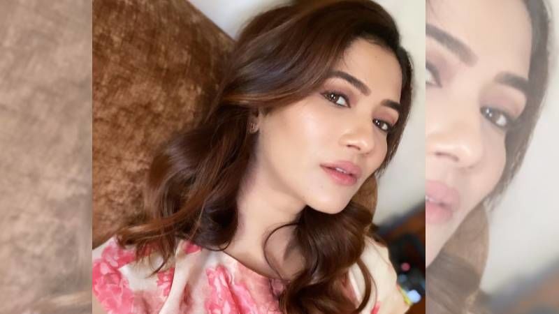 Television Actor Ridhima Pandit's Mother Succumbs To Coronavirus