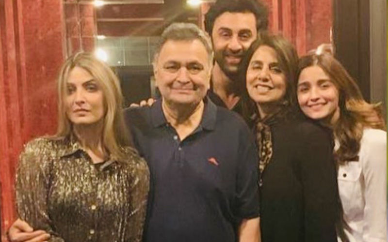 Rishi Kapoor And Neetu Singh Receive A Warm Welcome At Home, Greeted With ‘Welcome Home Dad’ Balloon