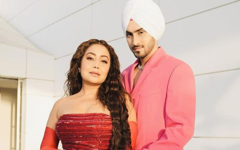 Neha Kakkar-Rohanpreet Singh Go Wild As They Perform Naagin Dance And Roll On Floor In Barat; Desi Fans Think It's Too Relatable!