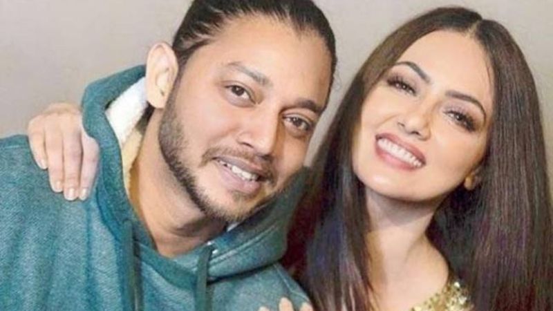 Sana Khaan On An EXPOSING-Spree; Leaks Messages Of Fans Spotting Her Ex-BF Melvin Louis ROMANCING Other Women