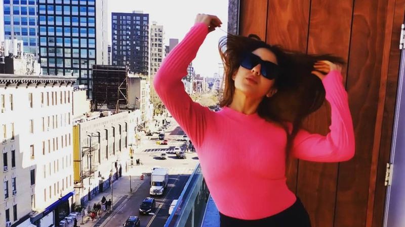 Sara Ali Khan Is ‘Pink’ Obsessed And We Ain't Complaining, Actress Chills In NYC – PICTURES INSIDE