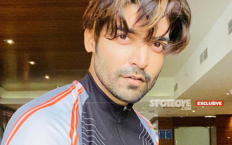 Gurmeet Choudhary Opens Up On His Philanthropic Work Amidst Coronavirus Crisis; 'The Sound of A Boy Pleading For Oxygen To Save His Mother Haunts Me' - EXCLUSIVE