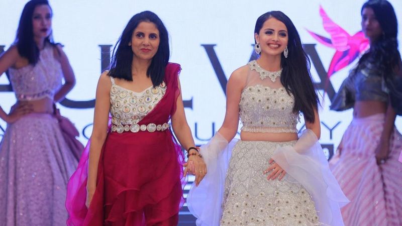 Ishqbaaaz Actress Shrenu Parikh Looks Like A Fairy, As She Turns Show Stopper For Designer Aradhya