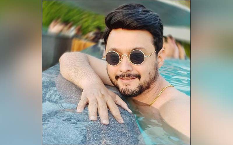 Actor Swwapnil Joshi Misses Going Live For His Fans On His Radio Show