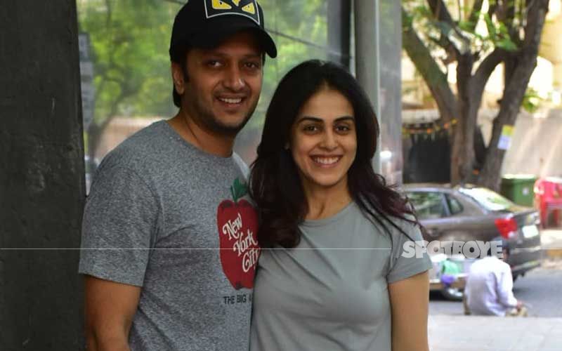 Jeniliya Hd Sex Vidos - Genelia D'souza And A Shirtless Riteish Deshmukh Goof Around In Bed In This  Super Cute Unseen Video