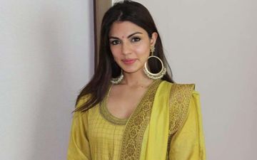 Rhea Chakraborty Granted BAIL: Mumbai Police Warns Media To NOT Chase Her Vehicle; 'Stern Action Will Be Taken'