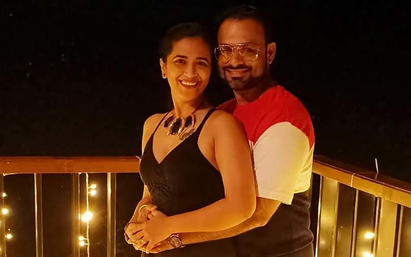 Sharmishtha Raut Shares A Candid Video Of Helping Soon-To-Be Husband Fix His Makeup