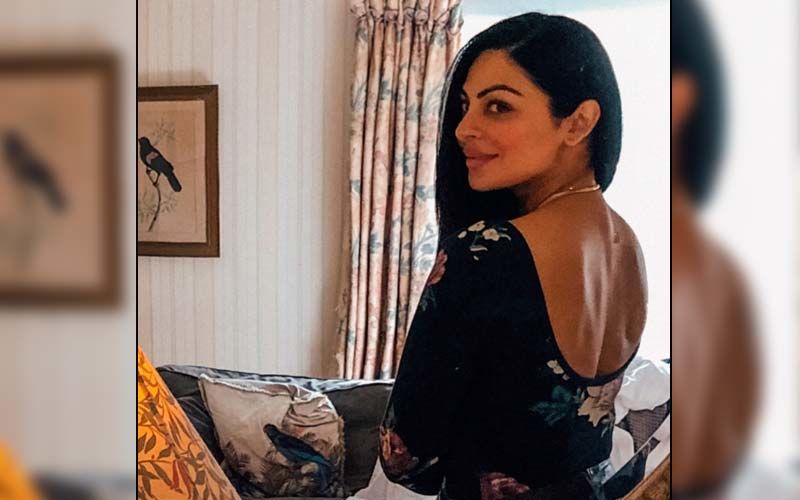 Neeru Bajwa Misses Her Daughter; Shares A Beautiful Pic On Instagram