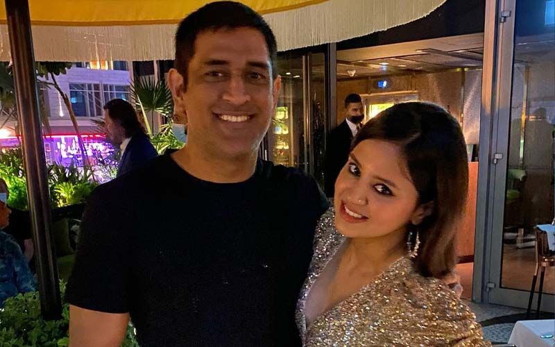 xxx of dhoni and wife