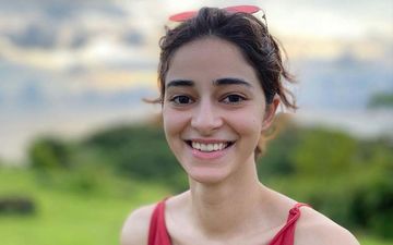 Ananya Panday Gets All Christmas Ready; Decorates Christmas Tree Along With Sister Rysa - WATCH