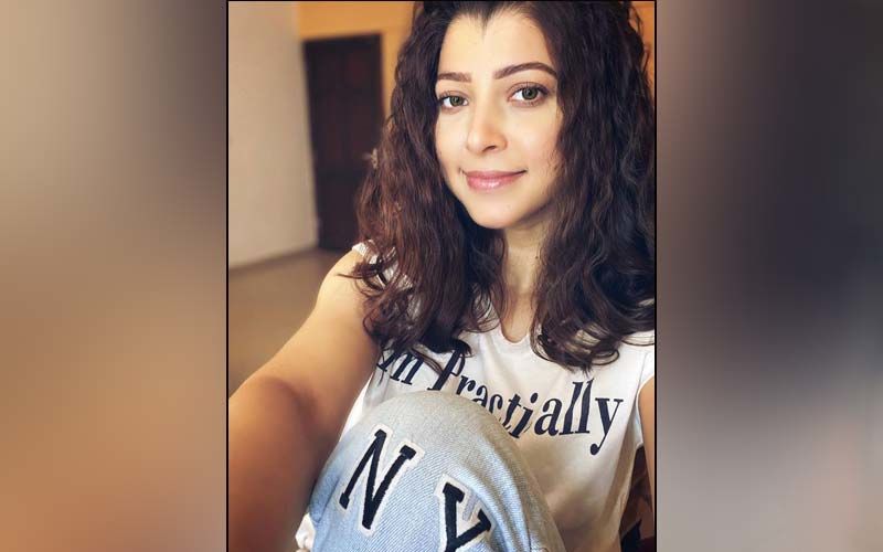 Tejaswini Pandit Enjoys Serenity Of Sunsets In This Cute Casual Look