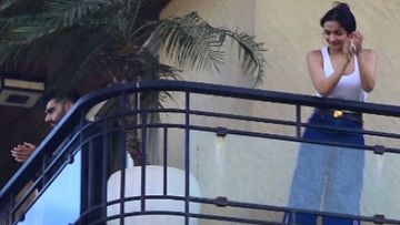 Janta Curfew: Lovebirds Arjun Kapoor And Malaika Arora Clap Hands From Actress's Home Balcony But Maintain Distance
