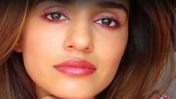Disha Patani Shows Off How To Look Great In Summertime With Her Pink Glowy Makeup; Her Tutorial Is All Things Fresh-WATCH