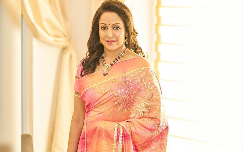 Know How Bollywood's 'Dream Girl' Hema Malini Keeps Her Fit And Beautiful At The Age Of 71