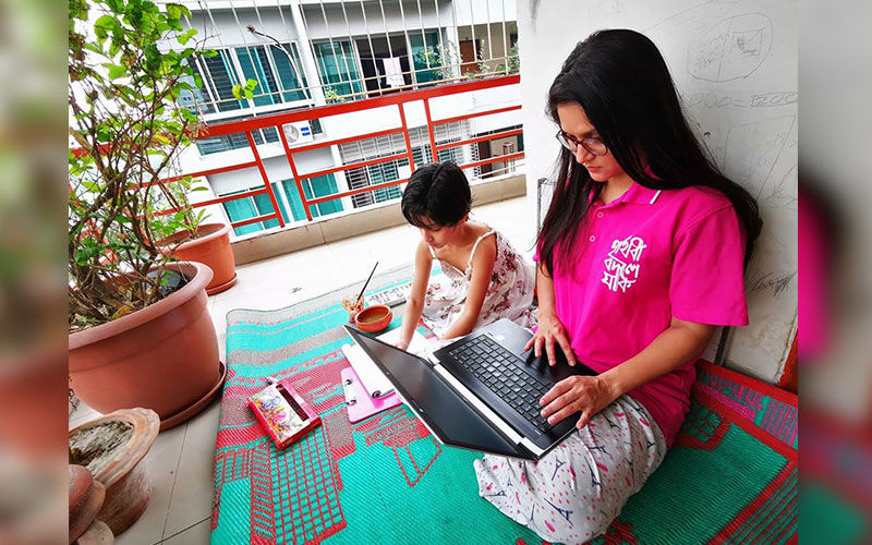 Rafiath Rashid Mithila Is Having Best Lockdown Time With Her Daughter