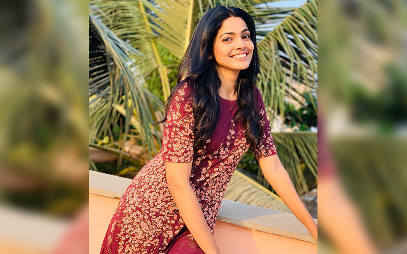 Pooja Sawant Finds Company In Thriller Novels Look What She Is Reading Now!