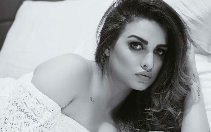 Himanshi Khurana Is The Queen Of Timeless Black And White Clicks, Check Out Her Dreamy Looks