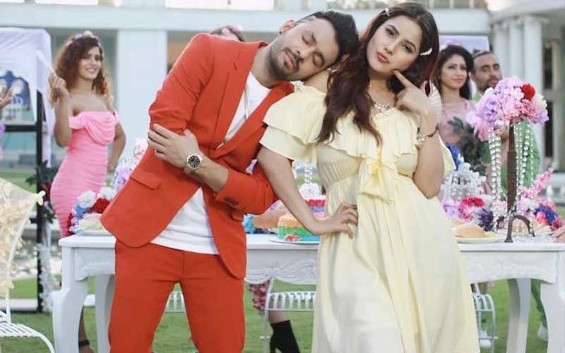 Shehnaaz Gill's Kurta Pajama Song OUT: Fans Go Absolutely Bonkers, Say Sana Is The 'Queen Of Our Hearts'