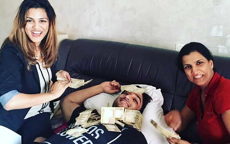 Sushant Singh Rajput Lies In Bed As His Sisters Shower Him With Rupees 500 Notes In This Throwback Picture From 2016