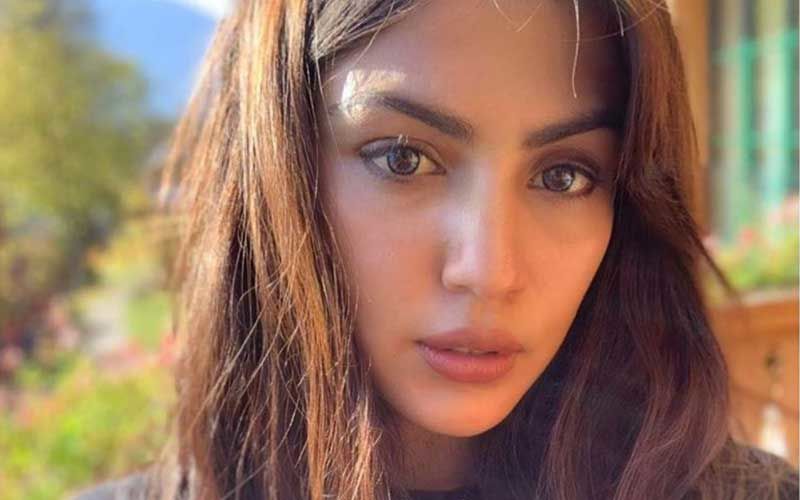 Sushant Singh Rajput Death: Rhea Chakraborty Leaves NCB Office After 8hrs Of Questioning, Officials Says She Is Cooperating; Summoned For 3rd Day-Report