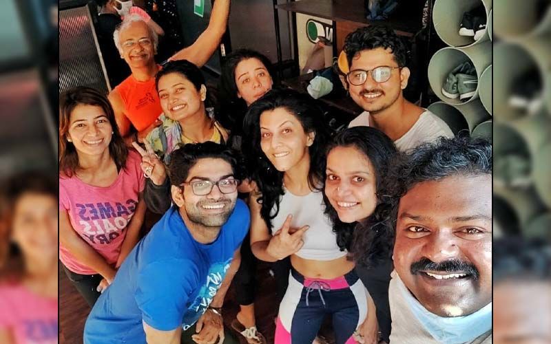 Maadhavi Nemkar, Prajakta Mali, Anita Date Kelkar And Others Capture Fitness And Friendships Of Marathi Celebrities All In One Frame