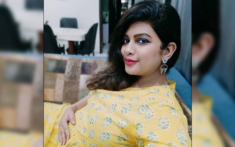 Dhanashree Kadgaonkar Sets Fashion Goals For Expecting Moms In This Pristine White Gown