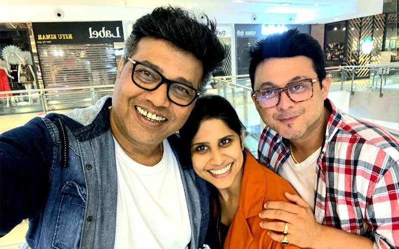 Sanjay Jadhav Bonds With His Tu Hi Re Fame Jodi Sai Tamhankar And Swwapnil Joshi