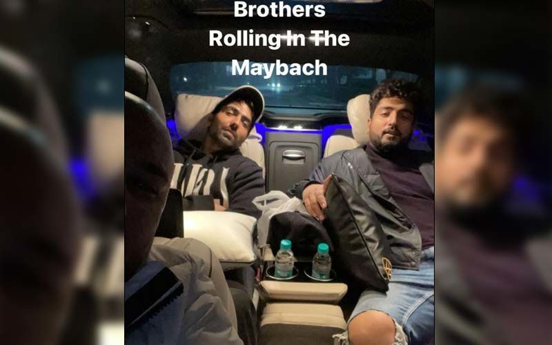 B Praak, Harrdy Sandhu And Jaani Snapped In A Swanky Car; Don't Miss This Sassy PIC