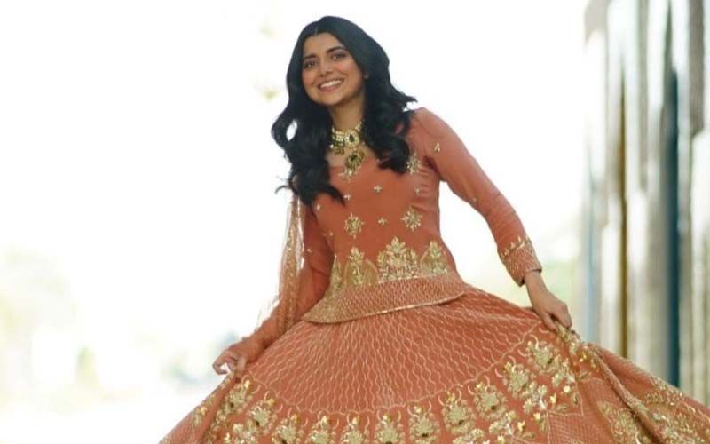 Nude Pics Of Nimrat Khaira - Nimrat Khaira Gets Us In The Wedding Groove In Her Embellished Lehenga,  Shares A Pic